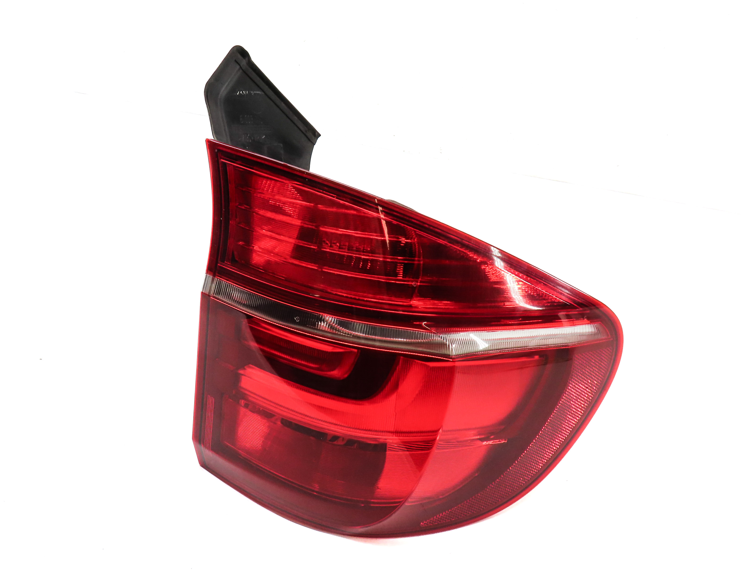 2011-2013 BMW X5 X5M (E70) RIGHT PASSENGER REAR OUTER TAILLIGHT BRAKE LIGHT LAMP — exact item pictured
